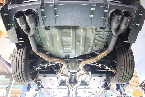 ダッジ チャレンジャーR／T インナーサイレンサー取付 【型式