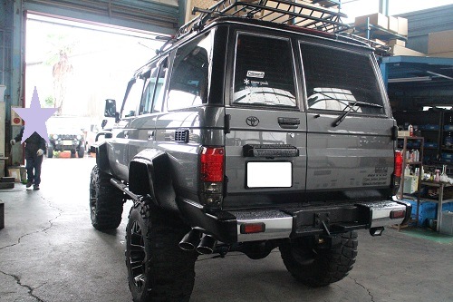 画像用 トヨタ ランクル76 ワンオフ マフラー 【型式：KG－HZJ76V