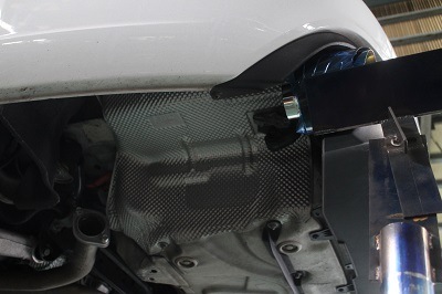 アウディ A6 ワンオフ マフラー 【型式：DBA－4GCHVS
