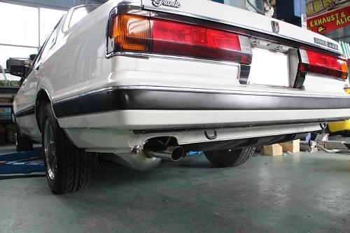 トヨタ マークⅡグランデ ワンオフ マフラー 【型式：E－GX61