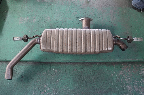 まの ベンツ AMG CLA45 ワンオフマフラー 【型式：CBA