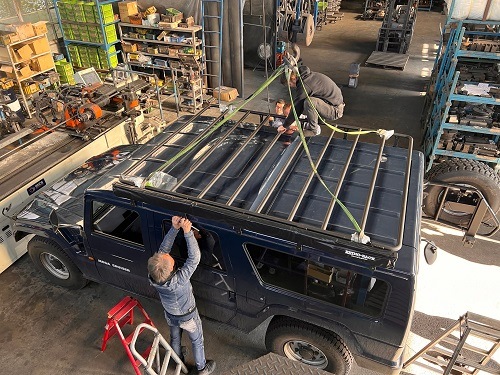 トヨタ メガクルーザー ワンオフルーフキャリア 【型式