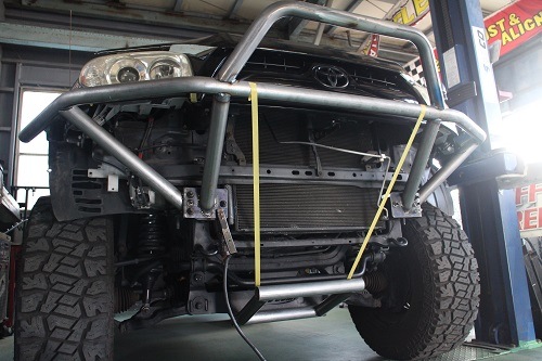 トヨタ ハイラックス 215サーフ ワンオフ チューブバンパー 【型式