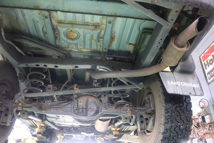 トヨタ ランクル80 フロントパイプ修理 【型式：FZJ80G