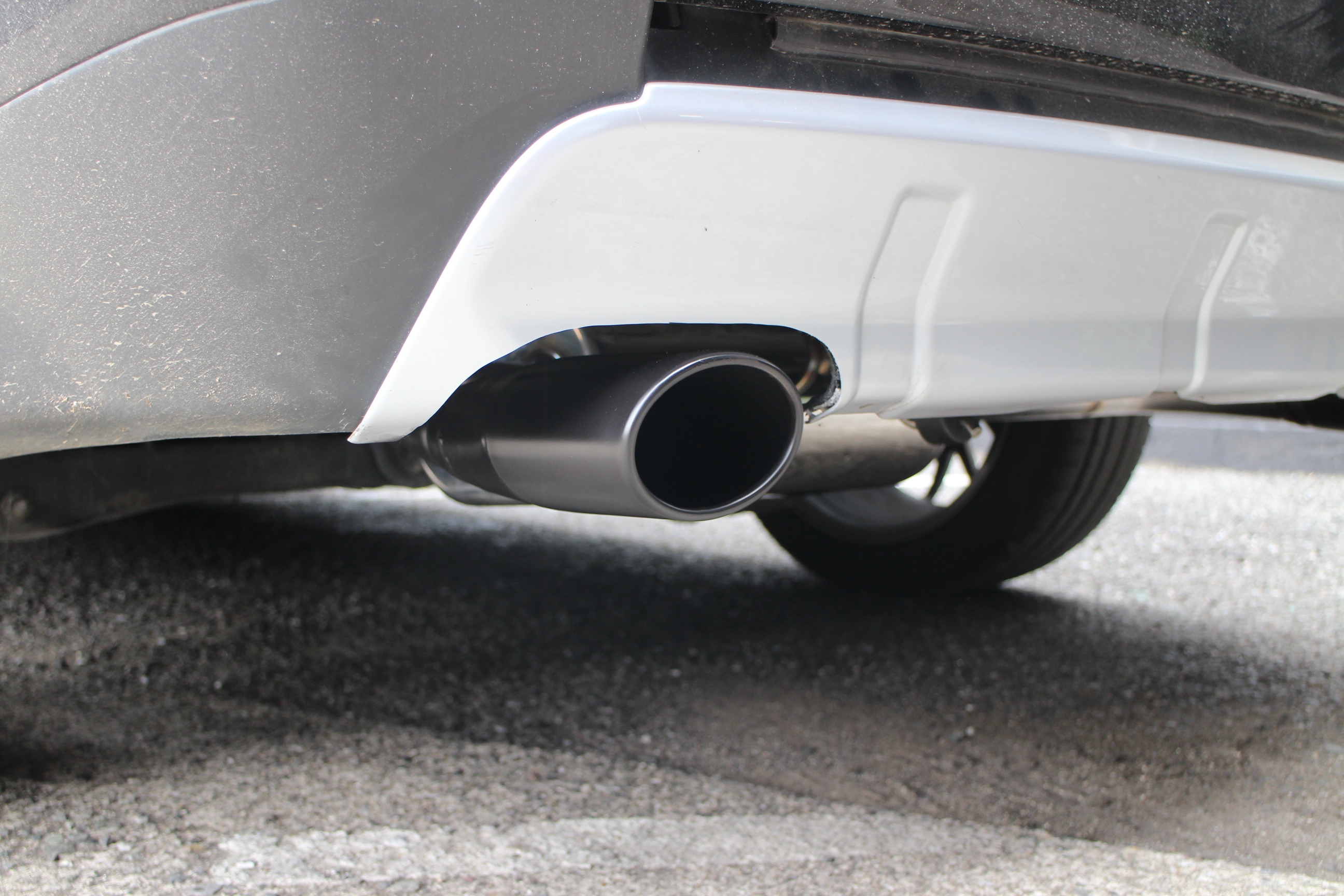 ミツビシ アウトランダー ワンオフ マフラー 【型式：CW6W