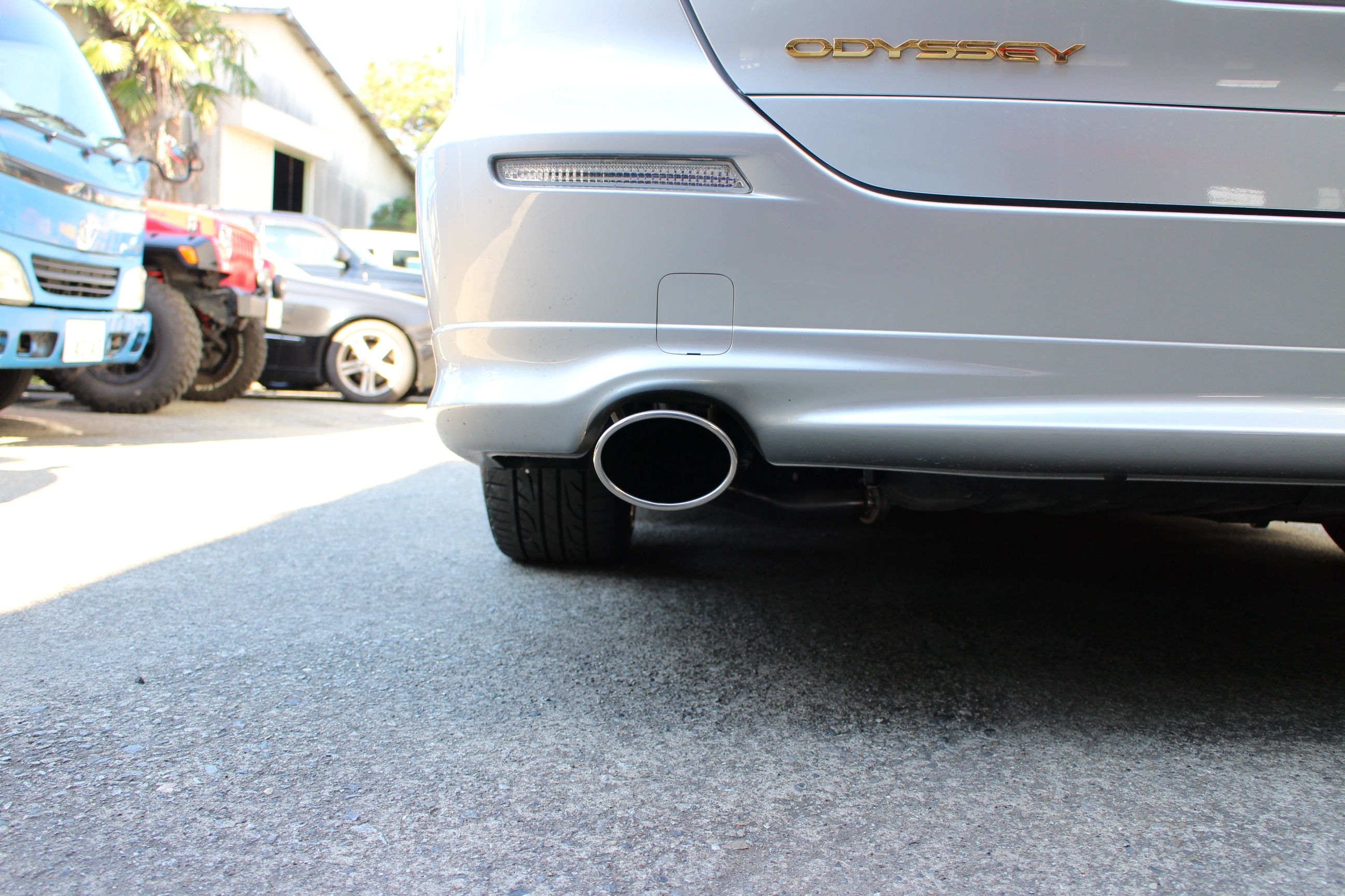 オデッセイ RB3 ワンオフマフラー