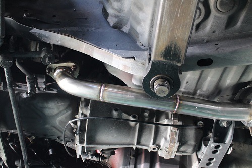 ニッサン スカイライン ワンオフ マフラー 【型式：E－HR30
