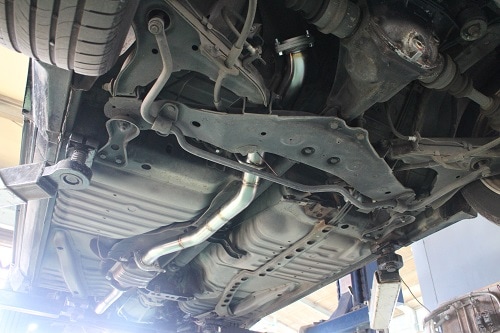 ニッサン スカイライン ワンオフ マフラー 【型式：E－HR30