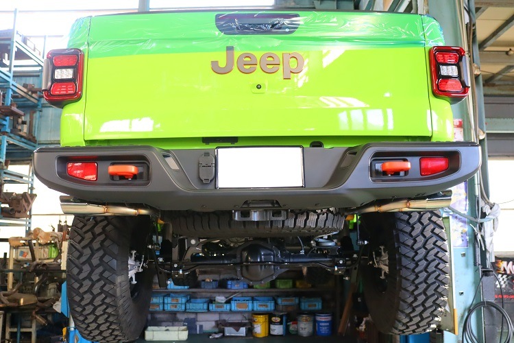 Jeep グラディエーター ワンオフマフラー【型式：JT36 