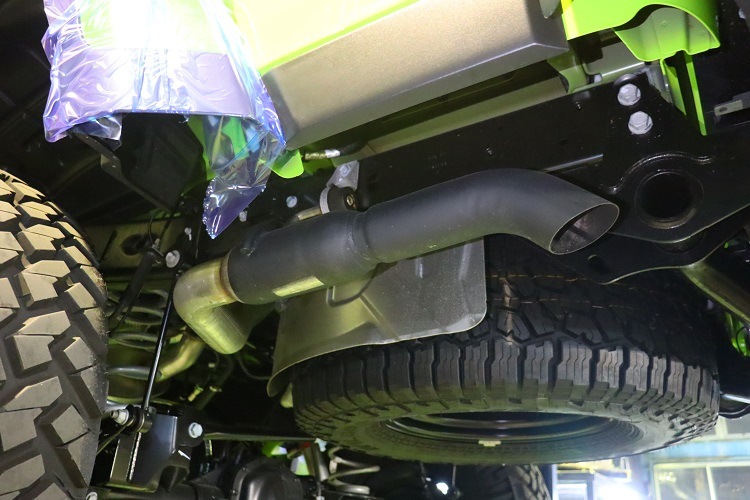 Jeep グラディエーター ワンオフマフラー【型式：JT36