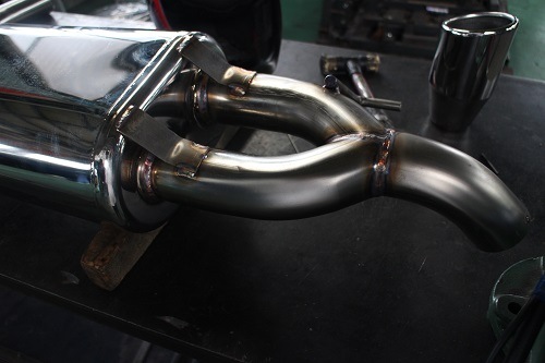 セコイア　ワンオフマフラー　音量調整機能付き ※車検非対応 USトヨタ セコイア ワンオフ マフラー 【型式：－】 | ワンオフ製作