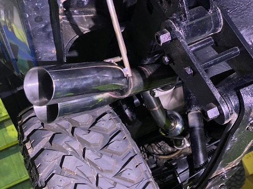 トヨタ ランクル70 ワンオフ マフラー 【型式：U－HZJ77V