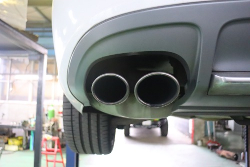 アウディ S4アバント ワンオフマフラー【型式：ABA－8KCAKF