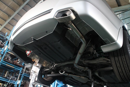 ホンダ レジェンド ワンオフマフラー 【型式：DBA－KB2