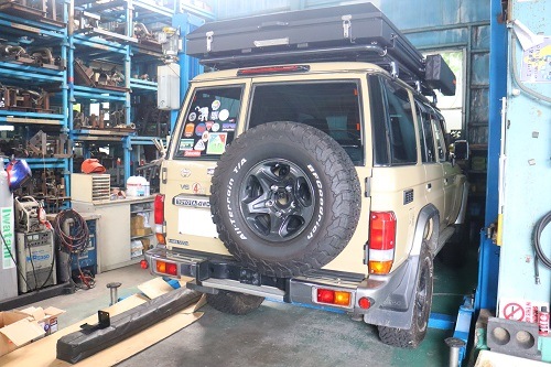 トヨタ ランクル76 ワンオフ加工【型式：CBF－GRJ76