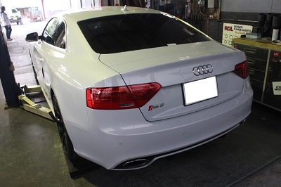 アウディ RS5 ワンオフ マフラー 【型式：ABA