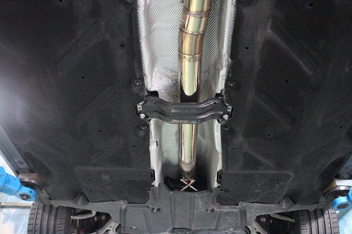 Mベンツ CLA45後期AMG ワンオフマフラー加工 【型式：CBA