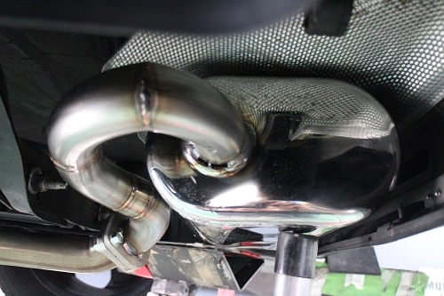 レネゲード用ステンレス製デュアルエキゾーストワンオフマフラー ジープ レネゲード ワンオフマフラー 【型式：BU14】 | ワンオフ