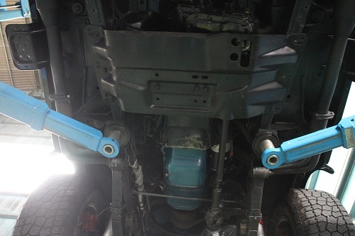 Jeep CJ7 ワンオフマフラー 【型式:-】 | ワンオフ製作事例 Jeep CJ7 ワンオフマフラー 【型式:-】 | ワンオフ製作事例