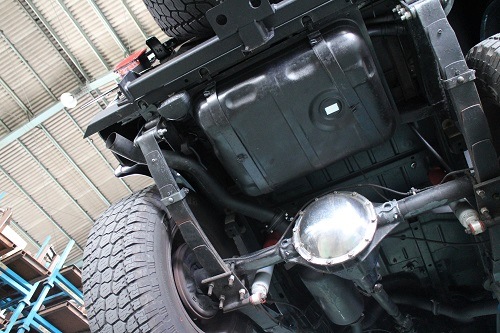 Jeep CJ7 ワンオフマフラー 【型式：－】 | ワンオフ製作事例 