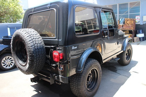 Jeep CJ7 ワンオフマフラー 【型式：－】 | ワンオフ製作事例