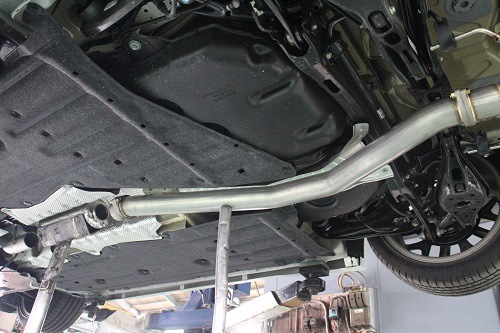 ホンダ シビック 社外マフラー加工 【型式：6BA－FK7
