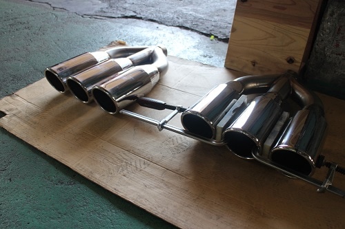 GM ハマーH2 SUXONマフラー加工 【型式：－】 | ワンオフ製作