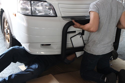 マツダ ボンゴ ワンオフフロントバンパー 【型式：DBF－SLP2L