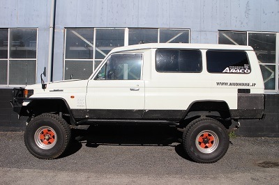 トヨタ AUSランドクルーザー70 ワンオフ マフラー 【型式