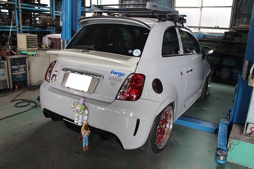 アバルト500 595 ワンオフマフラー アバルト595 ワンオフマフラー作成✨ デュアル出しで、短く抜け