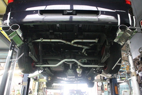 トヨタ 200系ハイエースSGL ワンオフマフラー 【型式：3DF 