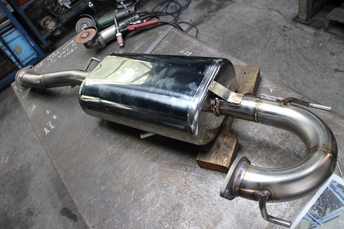 トヨタ ハイラックスサーフ ワンオフ マフラー 【型式：CBA