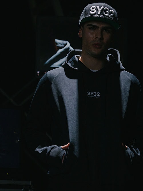 DOUBLE KNIT EMBOSS LOGO P/O HOODIE