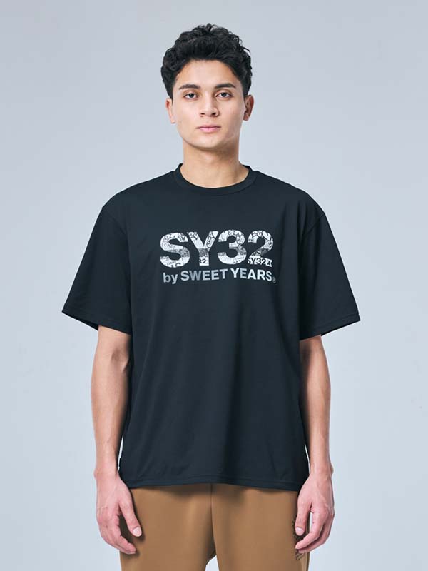 BASIC GRAPHIC LOGO TEE