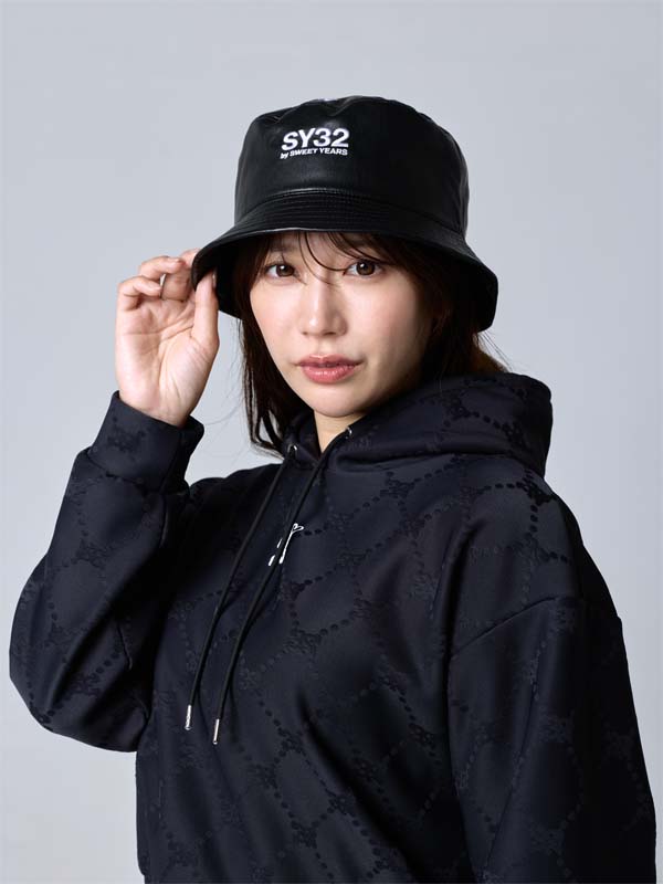 LEATHER BUCKET