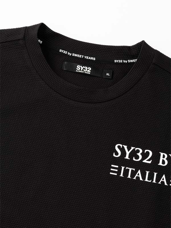 UNEVEN SEPARATE GRAPHIC TEE