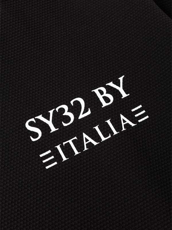 UNEVEN SEPARATE GRAPHIC TEE