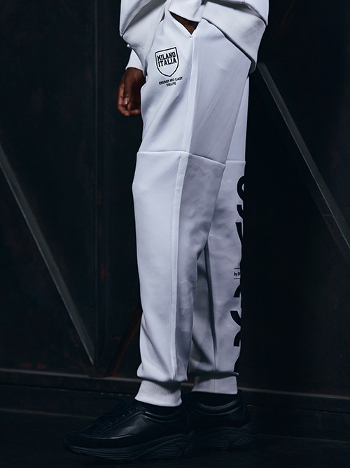 DOUBLE KNIT EMBOSS CAMO SHIELD LOGO PANTS | ALL ITEMS | 【公式