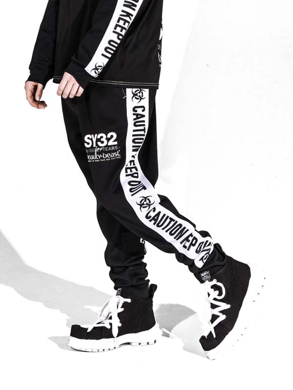SY32xb:b COLLABORATION PANTS