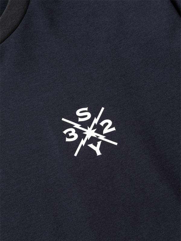 CIRCLE BACK PRINT L/S TEE