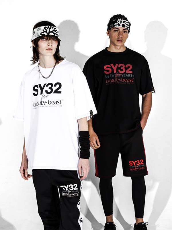 SY32xb:b COLLABORATION BASIC S/S TEE