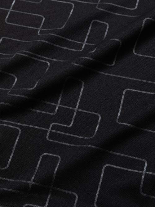 EMBOSS GEOMETRY MINI LOGO TEE