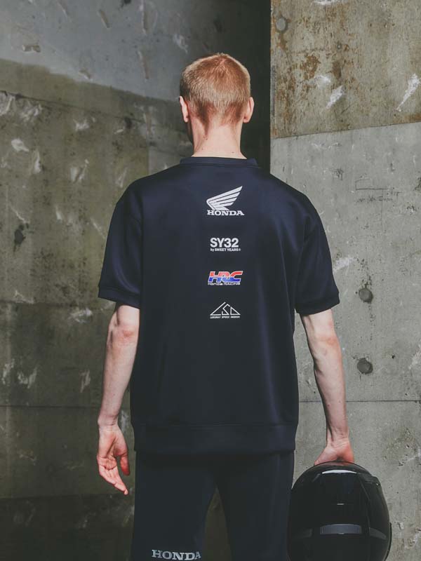 DOUBLEKNIT MULTI LOGO TEE