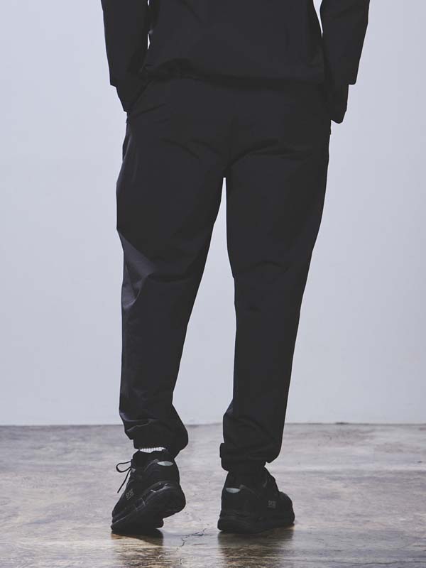 TECHNICAL STRETCH NYLON PANTS