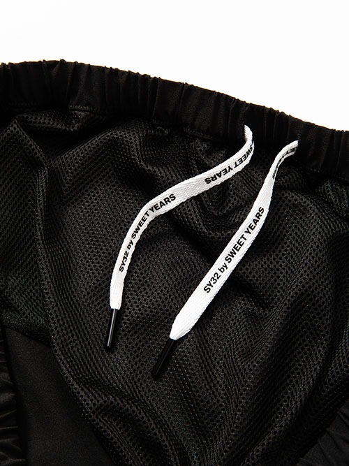 SPORTS SHORT PANTS