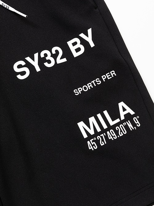 STRADDLE PRINT SHORT PANTS