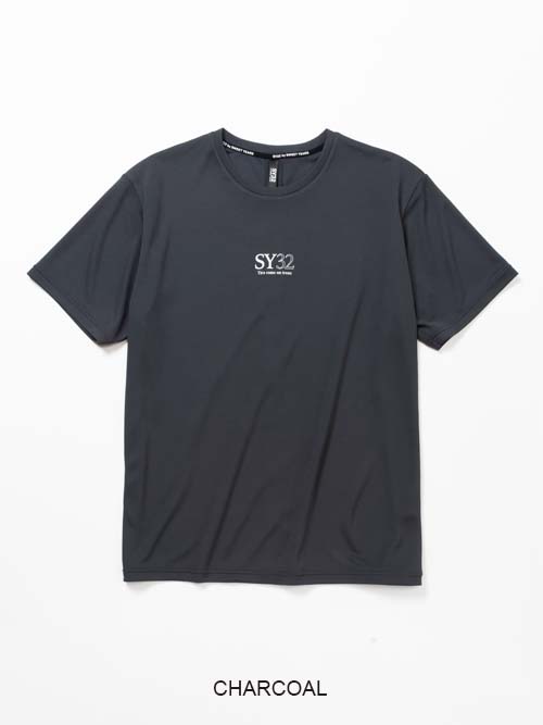TECHNOLOGY MESH SERIF LOGO TEE