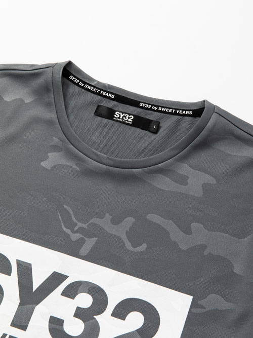 もじょ EMBOSS CAMO BOX LOGO TEE | TOPS | 【公式】SY32 by SWEET