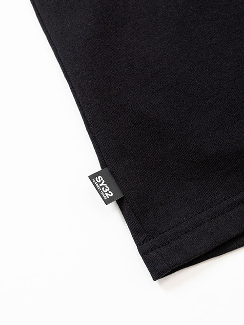 SANS SERIF BIG LOGO TEE