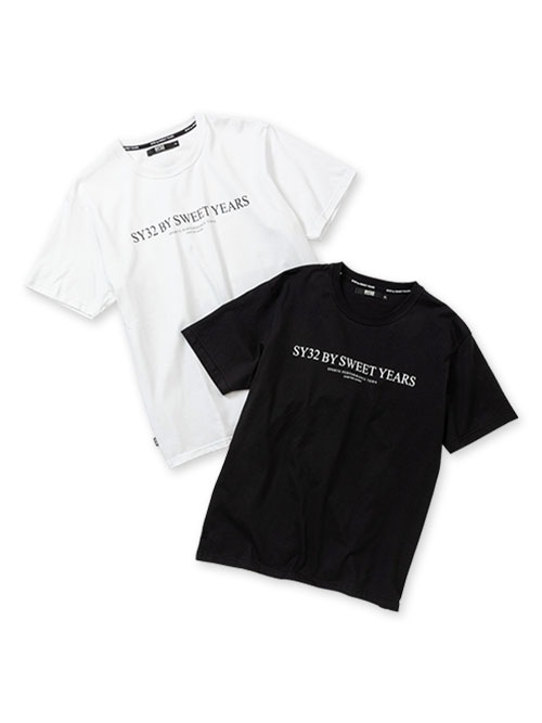 SANS SERIF LOGO TEE